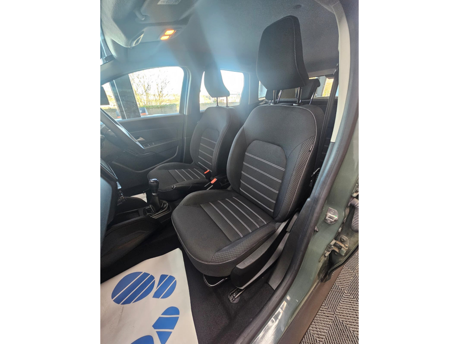 2023 Dacia Duster EXPRESSION BLUE DCI 115 DFULL €19,950