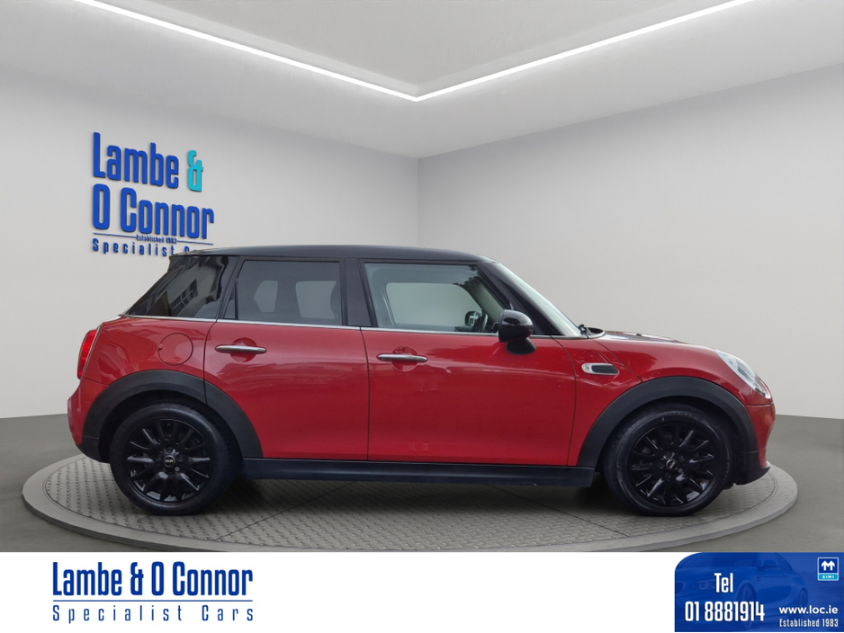2018 MINI Cooper D - image 12