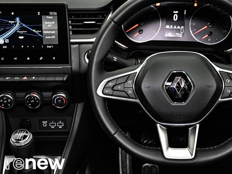 2022 Renault Captur - image 30