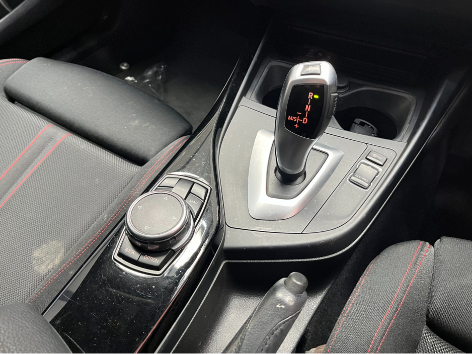 2015 BMW 1 Series - image 15