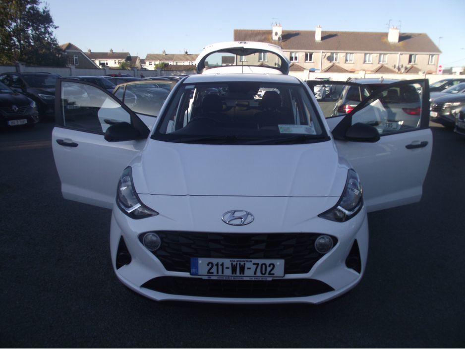 2021 Hyundai i10 - image 15