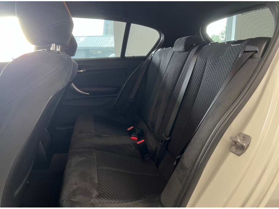 2017 BMW 1 Series - image 7