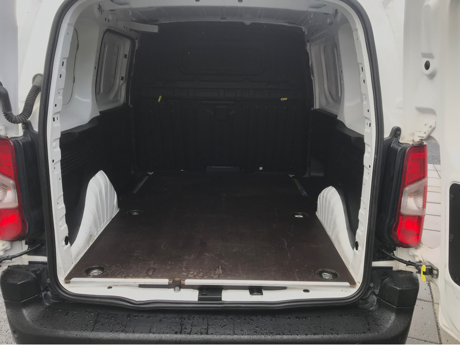 2020 Opel Combo L1H1-1.5 75PS 5 SP 5DR €11,750