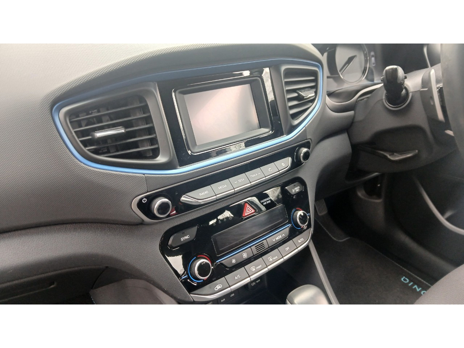 2019 Hyundai Ioniq - image 12