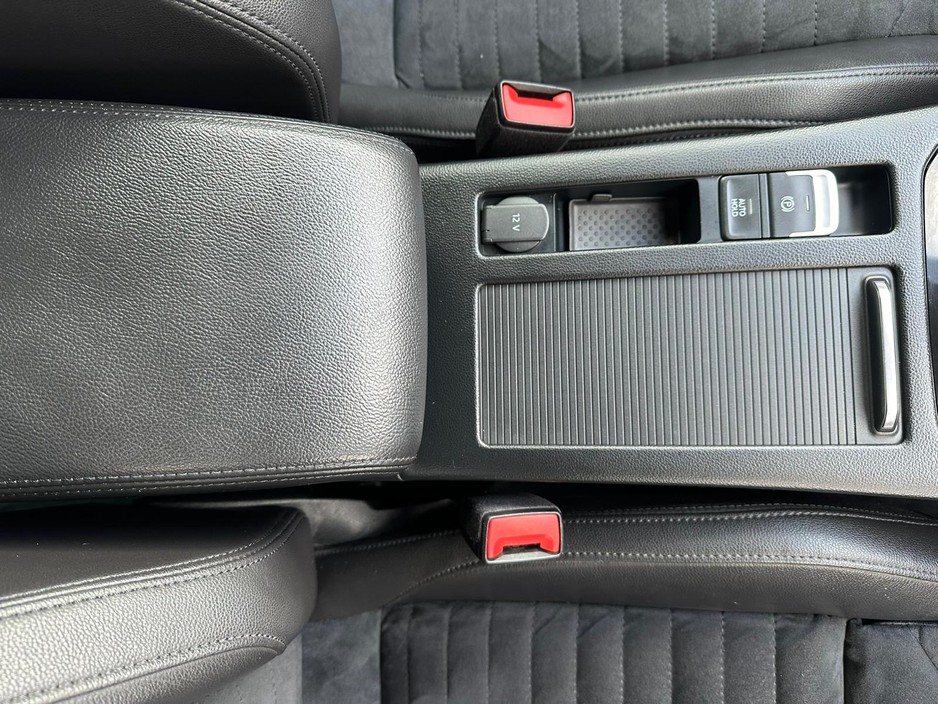 2019 Volkswagen Passat - image 25