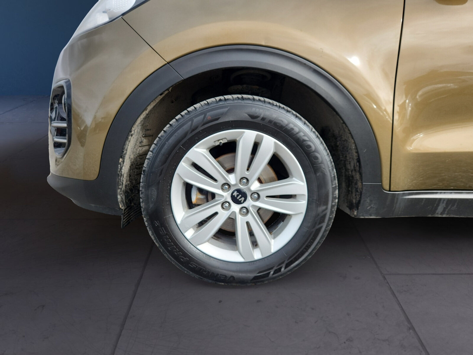 2016 Kia Sportage - image 9