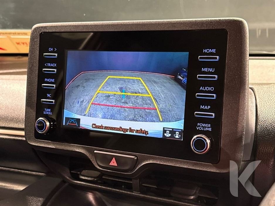 2020 Toyota Yaris - image 20