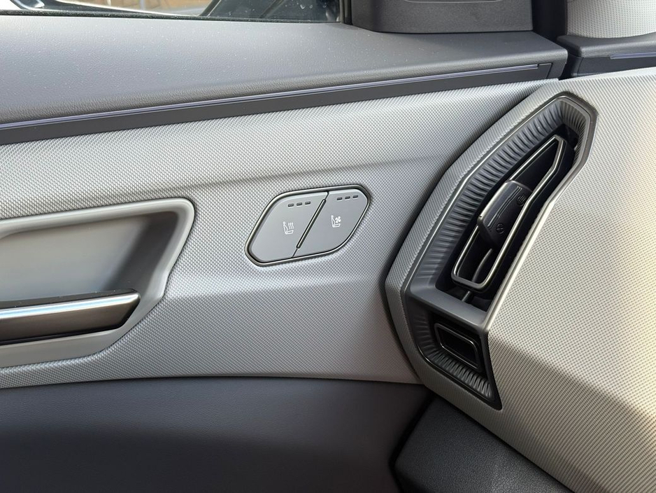 2026 Kia EV5 - image 25