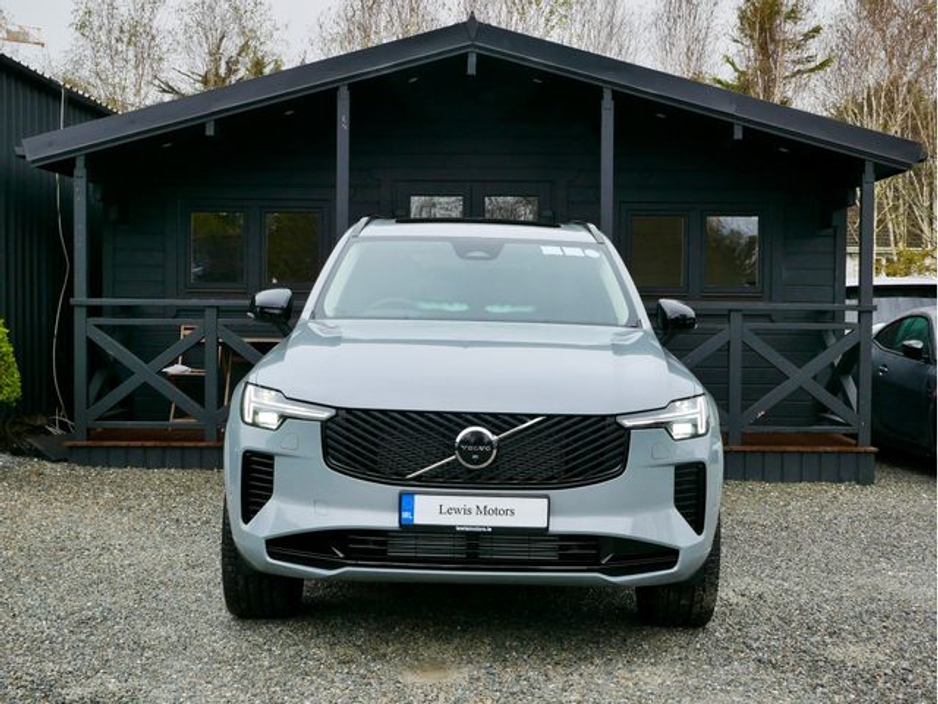 2026 Volvo XC90 - image 2