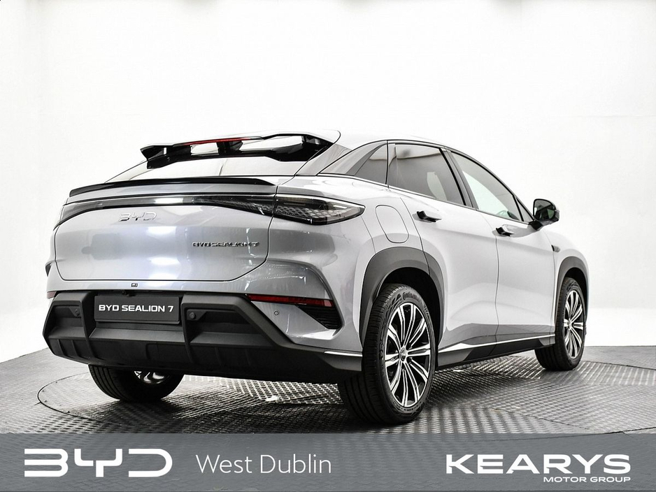 2026 BYD Sealion 7 - image 5