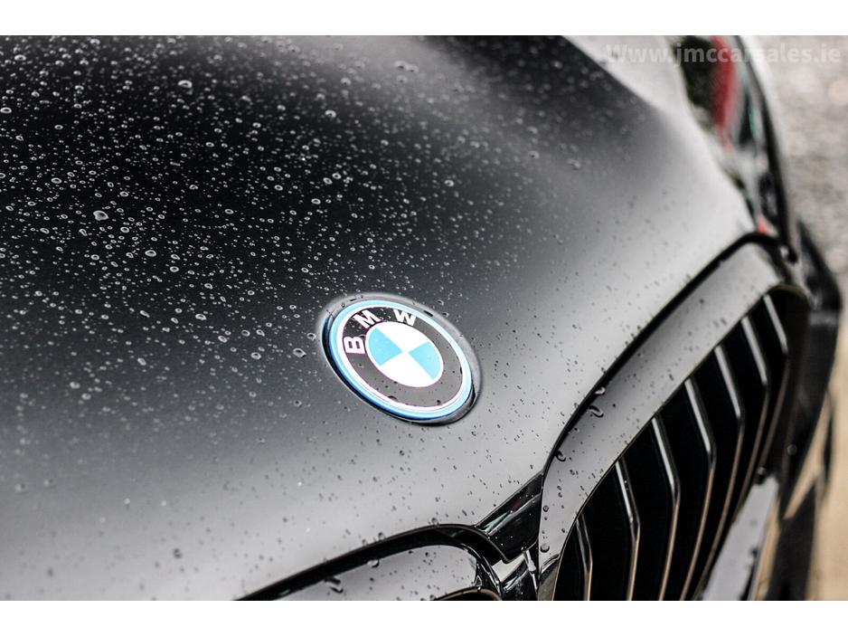 2022 BMW X5 - image 6