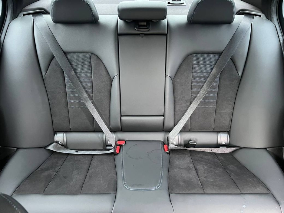 2021 BMW 3 Series - image 11