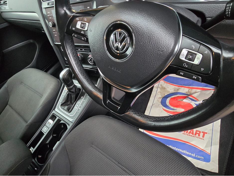 2018 Volkswagen Golf - image 17
