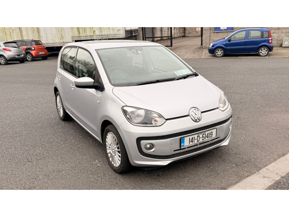 2014 Volkswagen up! - image 2