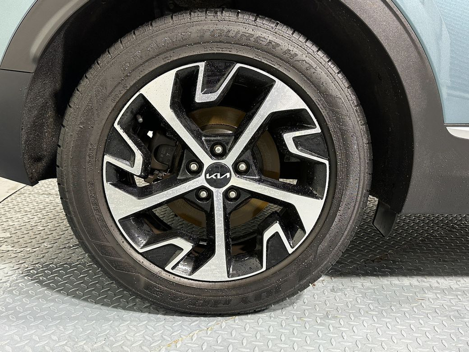 2023 Kia Sportage - image 25