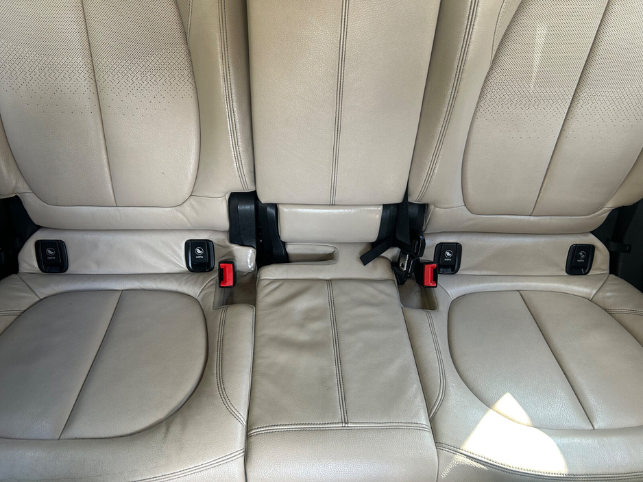 2015 BMW 2 Series - image 12