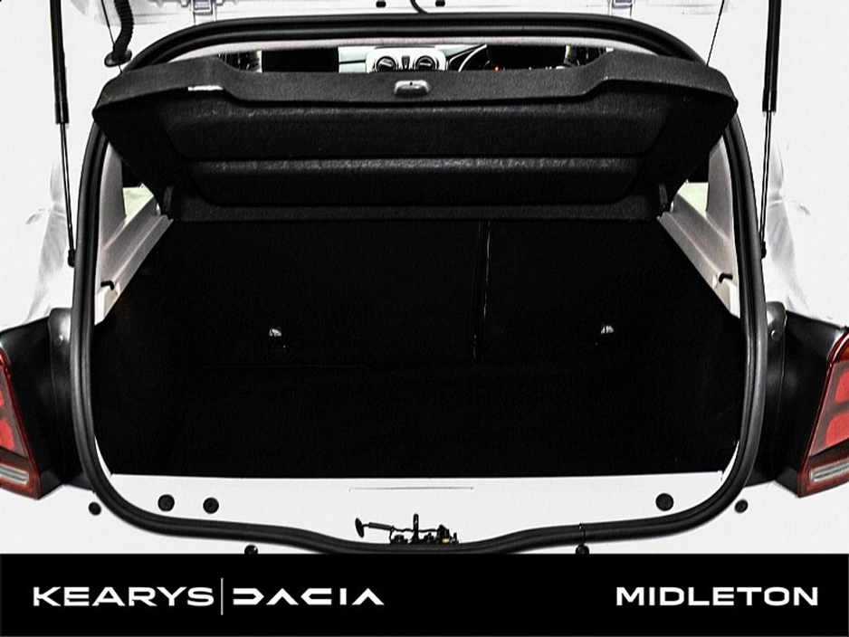 2021 Dacia Sandero Stepway - image 8