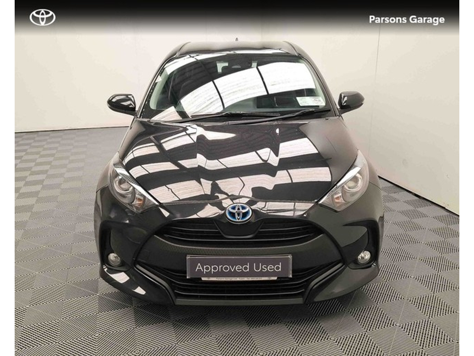 2022 Toyota Yaris - image 5