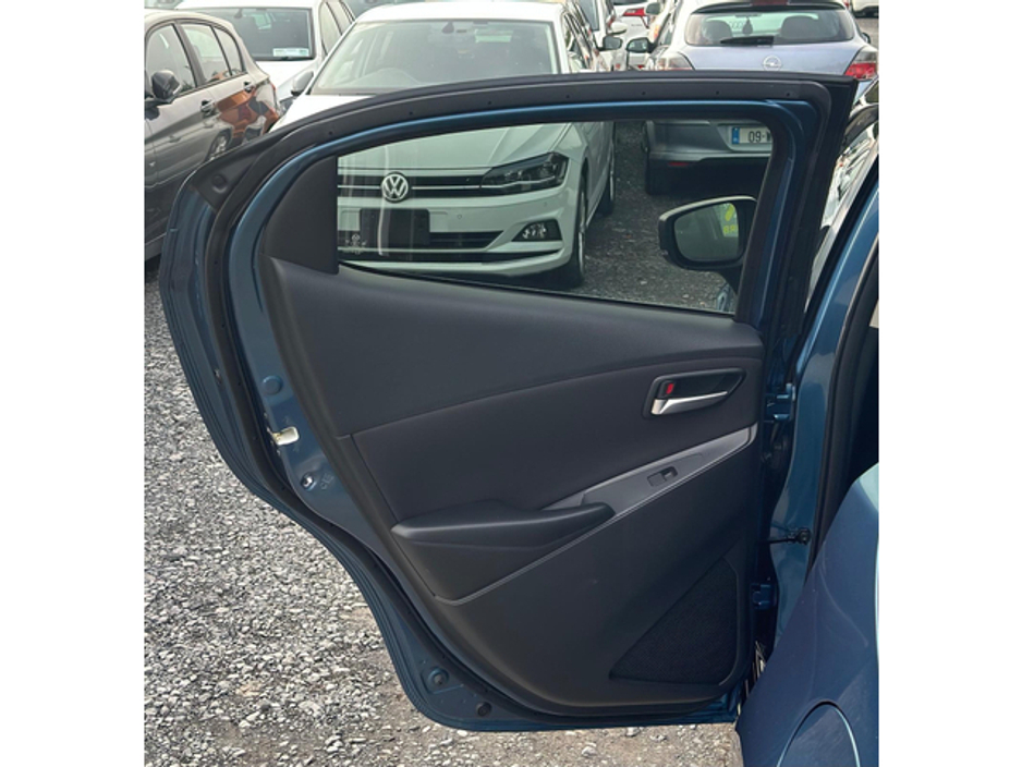 2016 Mazda Demio - image 6