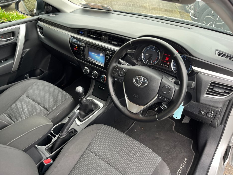 2016 Toyota Corolla D-4D LUNA 1.4 DIESEL //SAT NAV//REVERSE CAMERA// €13,950