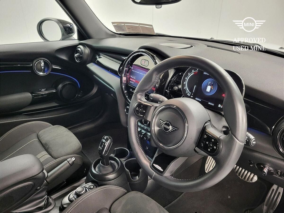 2024 MINI Hatch - image 6