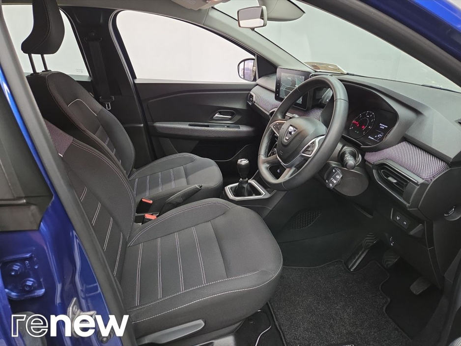 2022 Dacia Sandero - image 15