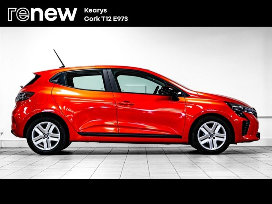 2025 Renault Clio - image 7