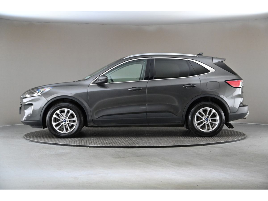 2020 Ford Kuga - image 11