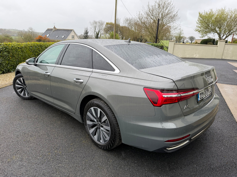2022 Audi A6 - image 8