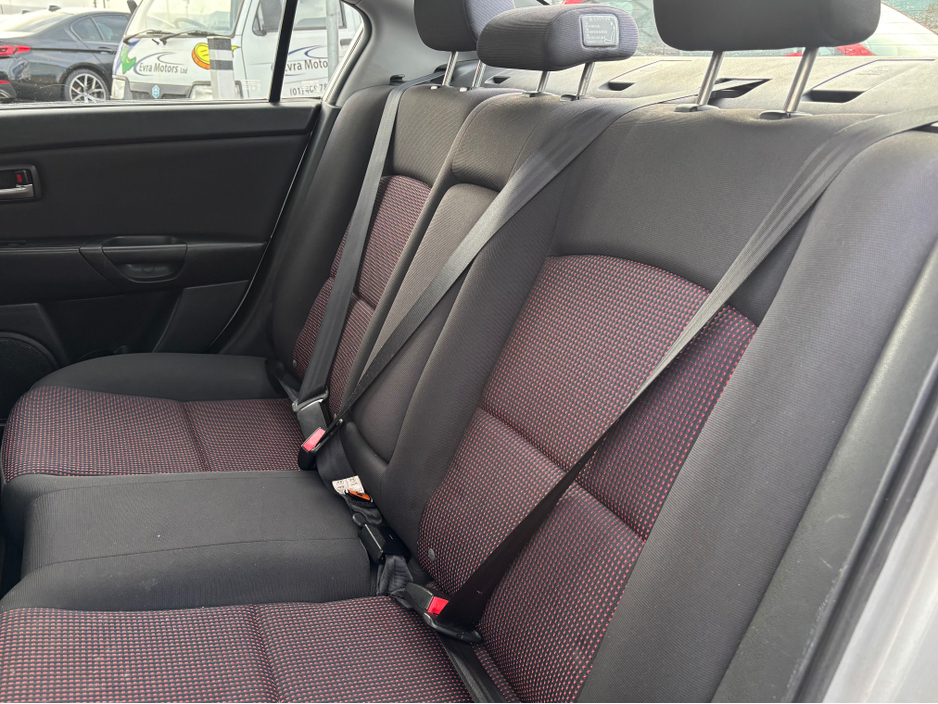 2006 Mazda Mazda3 1.6 TOURING SDN SVP €999