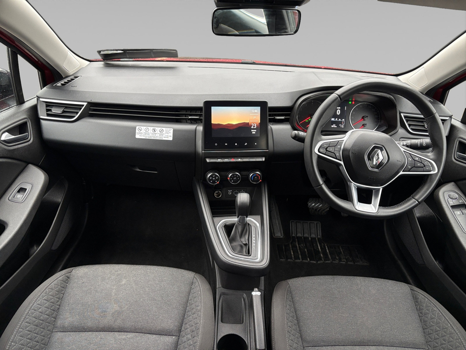 2023 Renault Clio - image 13