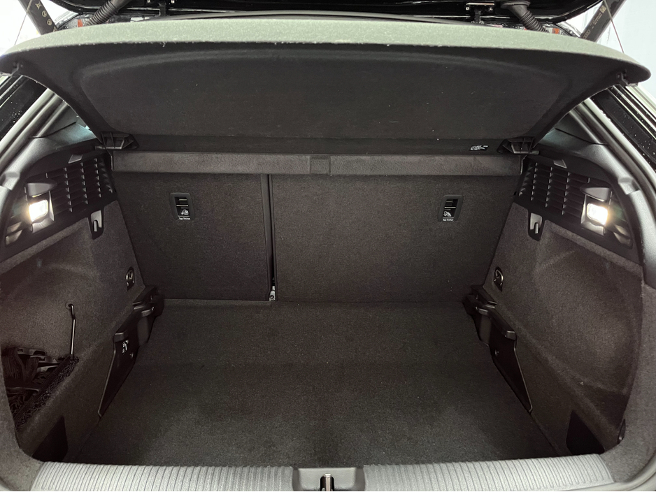 2024 Audi Q2 €35950 2024 AUDI Q2 35TDI S LINE 2.0 AUTOMATIC / CRUISE CONTROL / REVERSE CAMERA / HEATED SEATS / PANORAMIC SUNROOF / APPLE CARPLAY €35,950