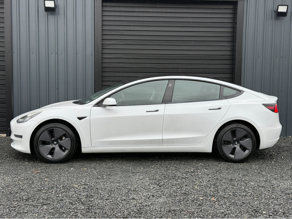 2021 Tesla Model 3 - image 4