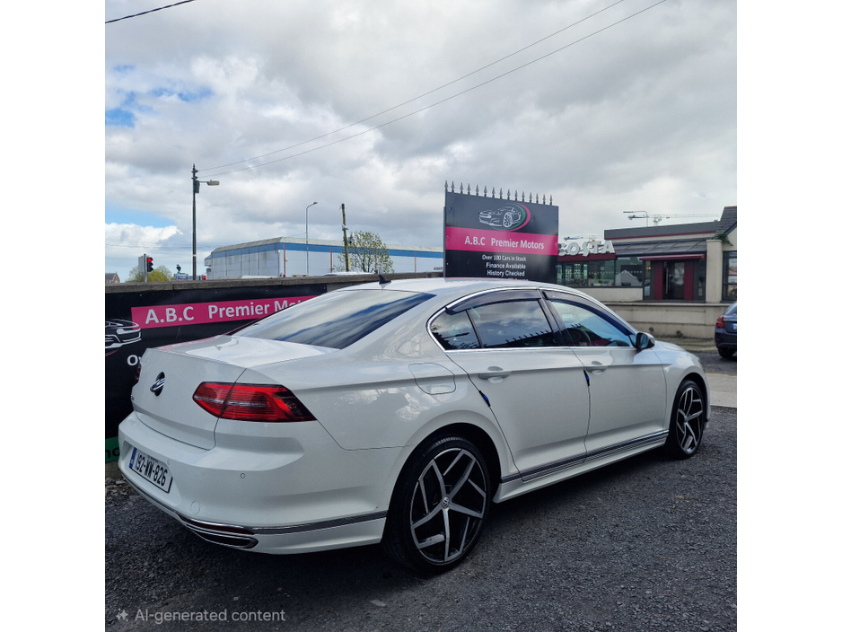 2019 Volkswagen Passat - image 5