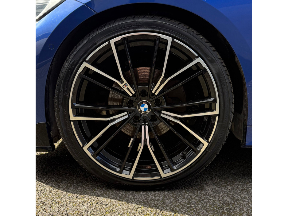 2020 BMW 3 Series - image 7