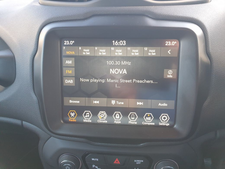 2024 Jeep Renegade - image 18