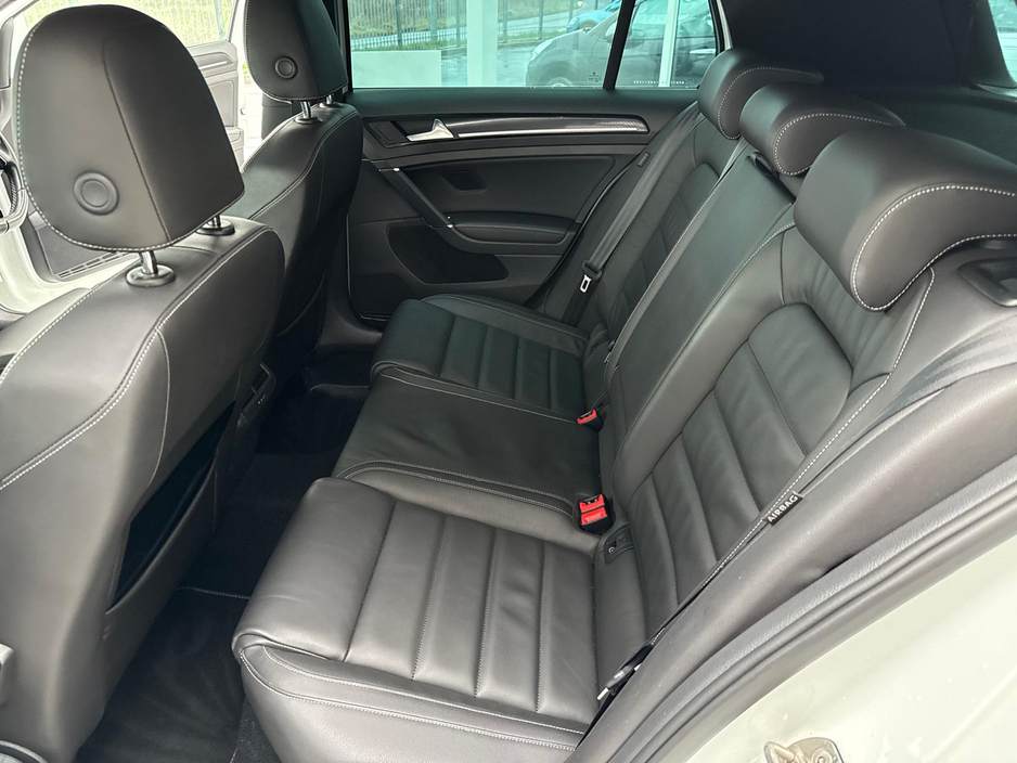 2016 Volkswagen Golf R 4MOTION 2.0 TSI AUTO €26,950