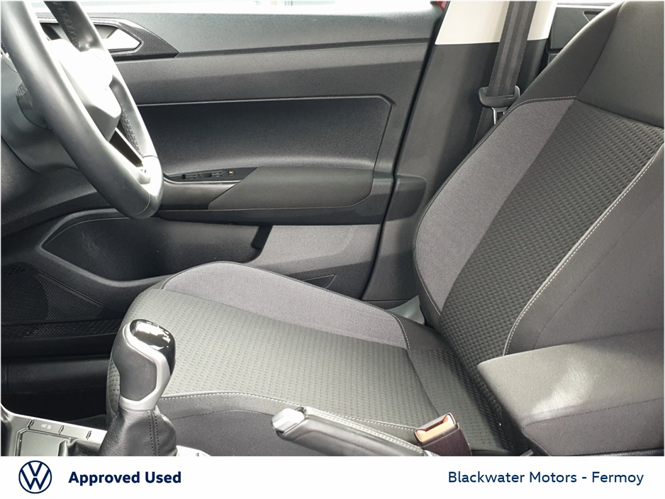 2022 Volkswagen Polo 1.0TSI 95BHP LIFE WITH FLOOR MATS €18,950