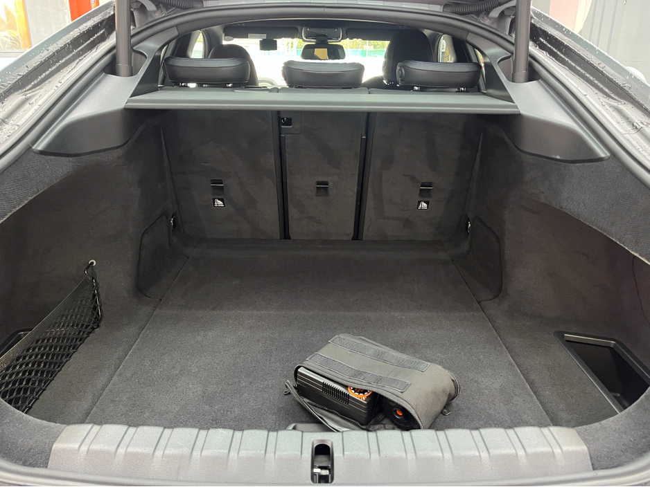 2023 BMW i4 - image 7