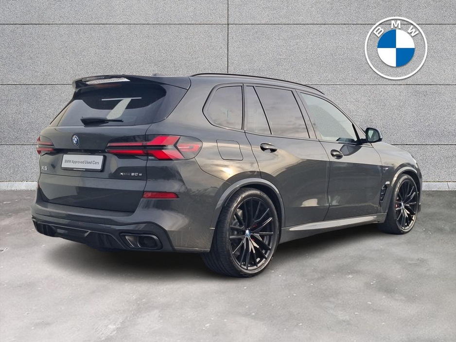 2025 BMW X5 xDrive50e M Sport €117,950
