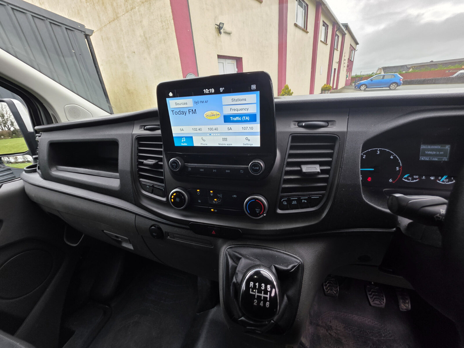 2021 Ford Transit Custom - image 10