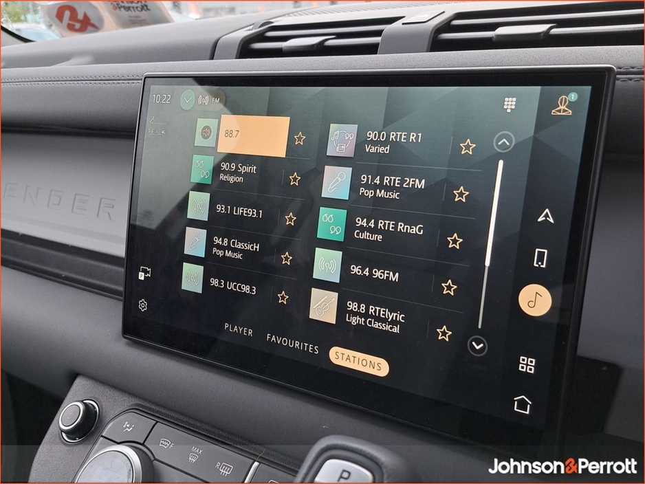 2025 Land Rover Defender 110 PHEV 300 As New €92,950