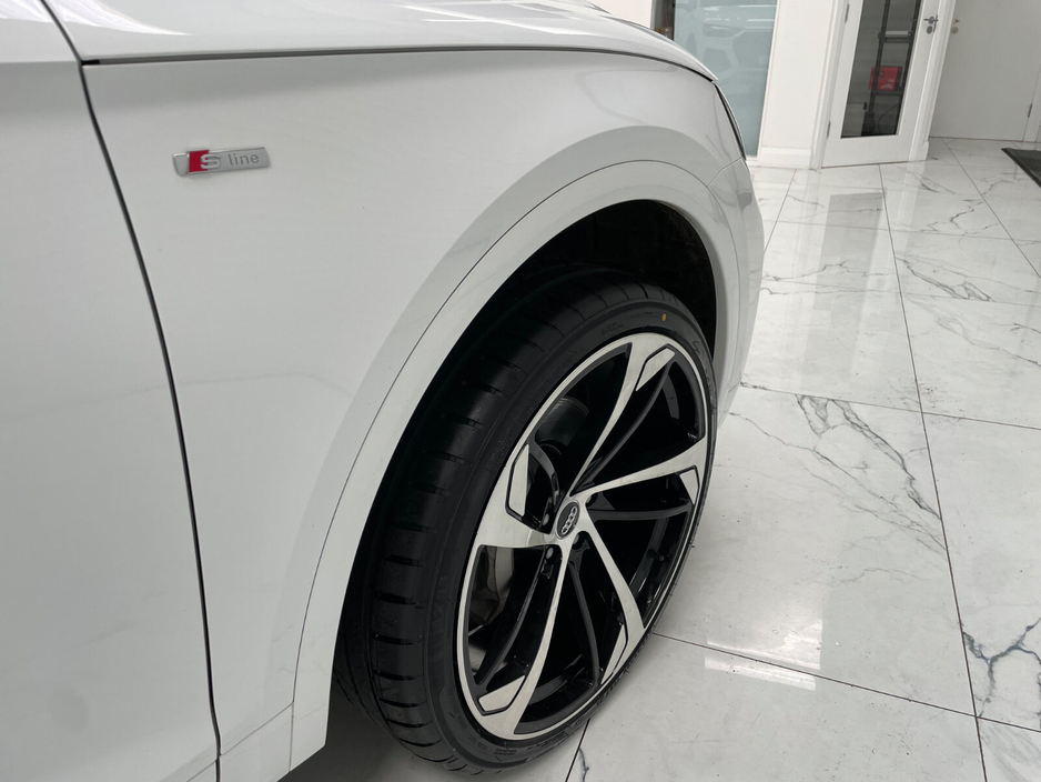 2023 Audi Q5 - image 9