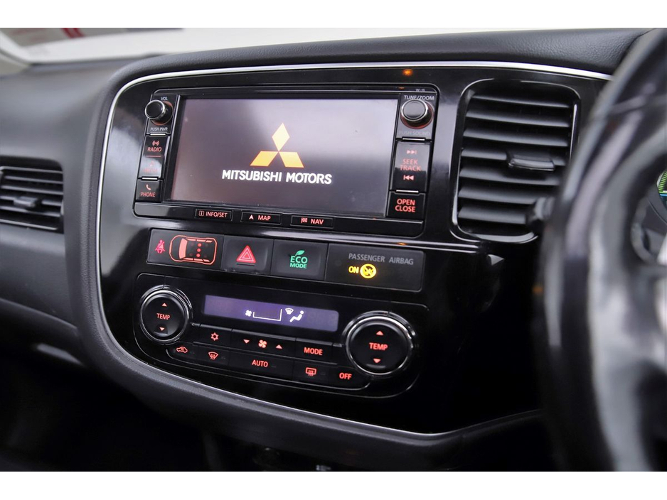 2016 Mitsubishi Outlander 2.0 PHEV 4WD 5SEATS 160BHP *LEATHER*EL.SUNROOF*360 PAN CAM* €17,490