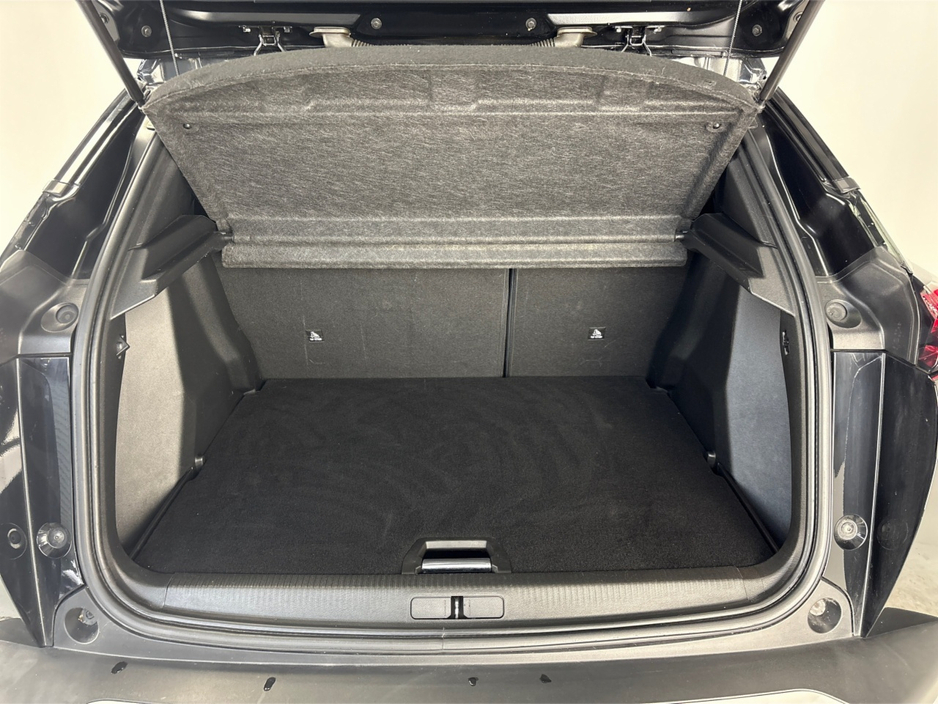 2020 Peugeot 2008 GT 136BHP**PANORAMIC SUNROOF**KEYLESS START**DIGITAL DASH**MULTIFUNCTIONAL STEERING WHEEL**AMBIENT LIGHTING**REVERSE CAMERA**HALF LEATHER INTERIOR**DRIVE MODES**BLUETOOTH** €15,995