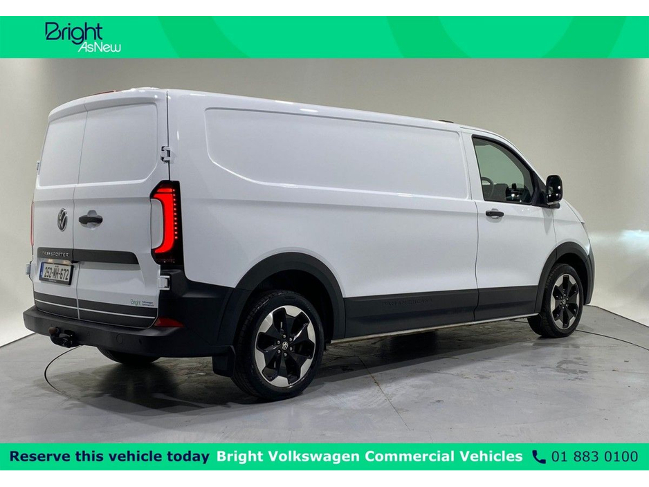 2025 Volkswagen Transporter - image 9