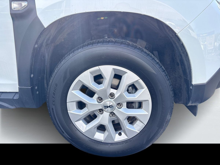 2024 Dacia Duster - image 7