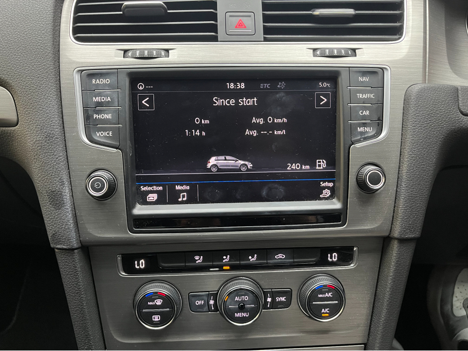 2017 Volkswagen Golf €16950 2017 VOLKSWAGEN GOLF TSI CONFORT LINE CONNECT 1.2 AUTOMATIC / CRUISE CONTROL / REVERSE CAMERA / PADDLE SHIFTERS AND MORE €16,950