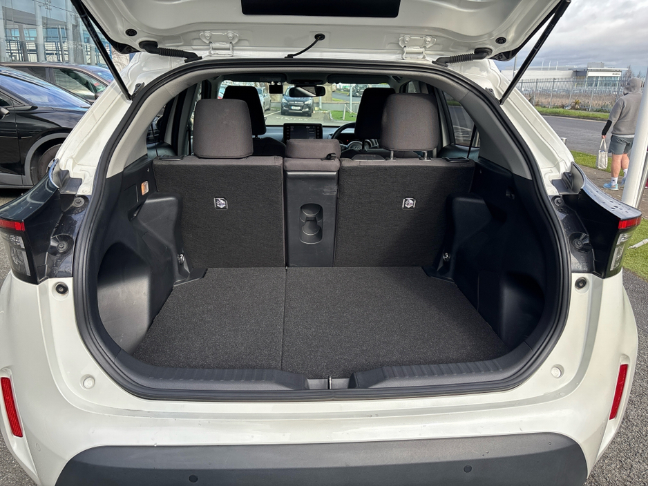 2020 Toyota Yaris Cross - image 9