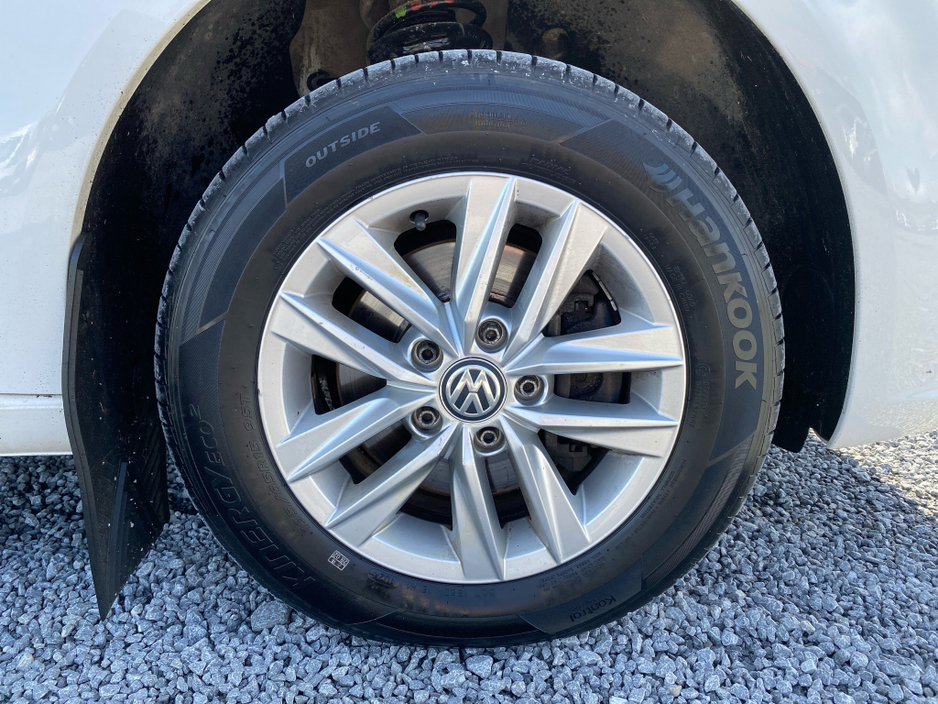 2020 Volkswagen Caddy - image 18